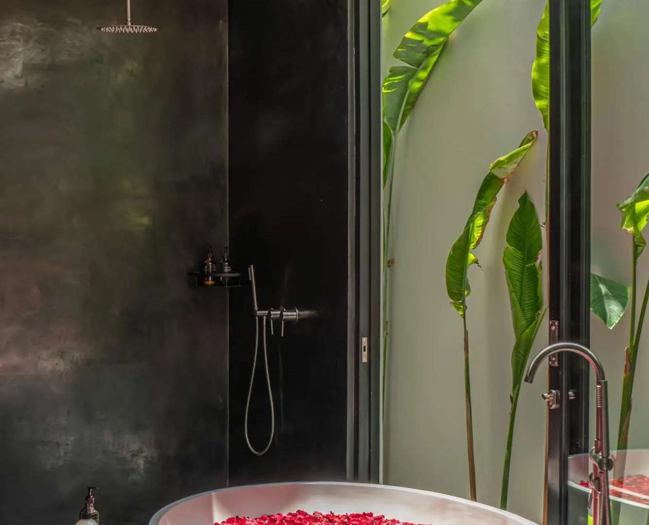 Villa Prana - High End Boutique Style Interior Design 5 Bedroom Villa Canggu