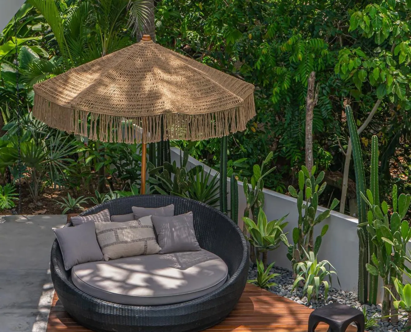 Villa Prana - High End Boutique Style Interior Design 5 Bedroom Villa Canggu  Indonesia