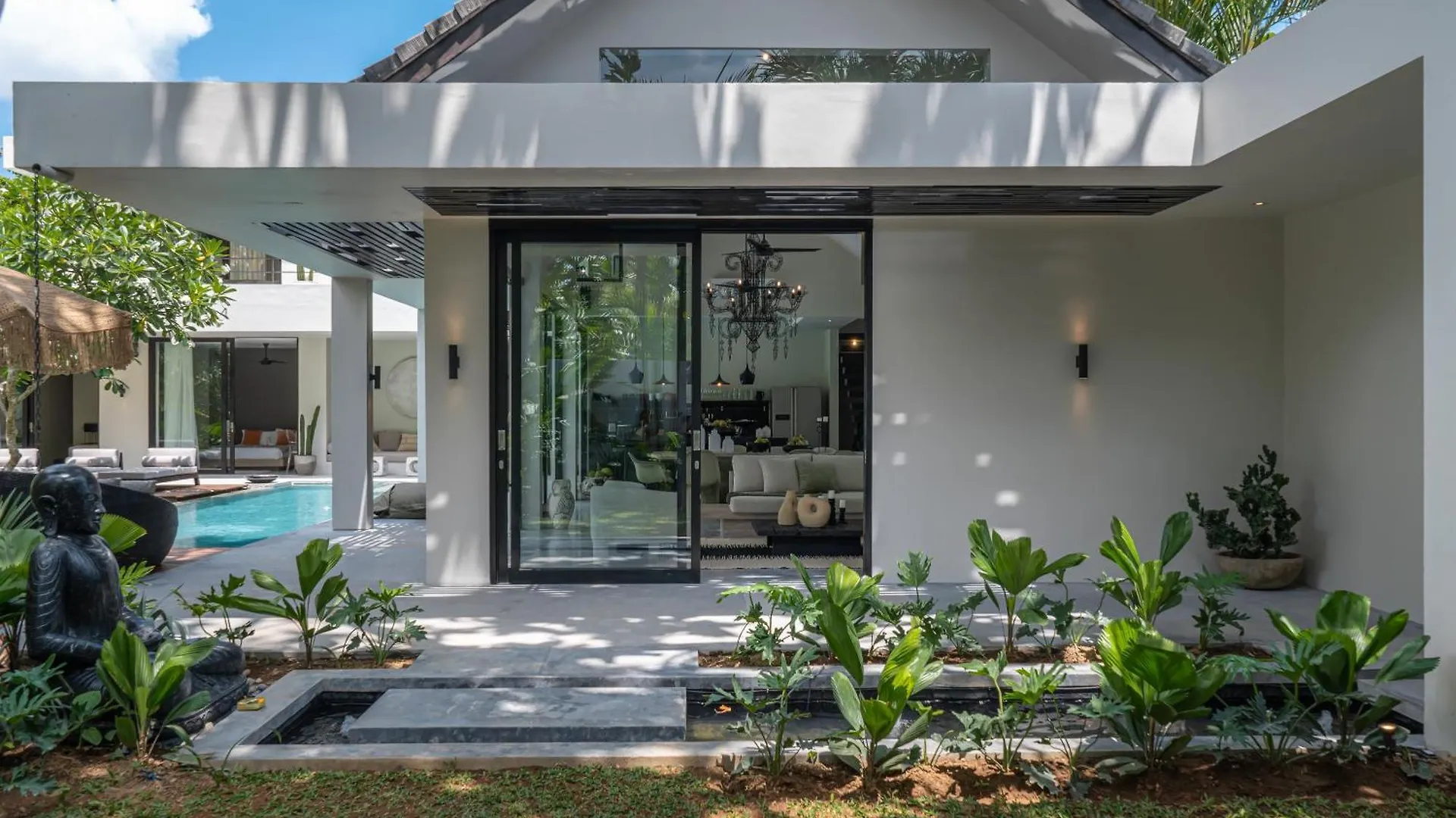 Villa Prana - High End Boutique Style Interior Design 5 Bedroom Villa Canggu