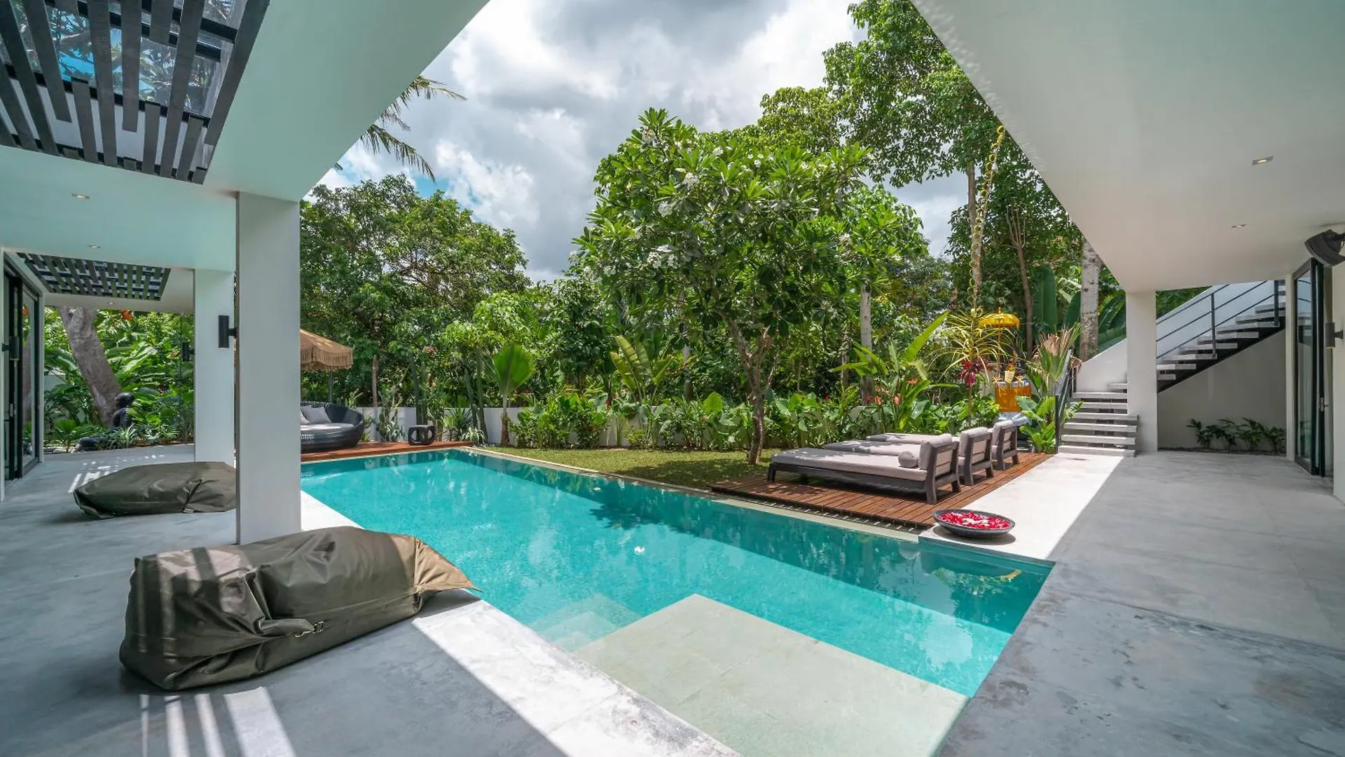 Villa Prana - High End Boutique Style Interior Design 5 Bedroom Villa Canggu  0*, Canggu (Bali)