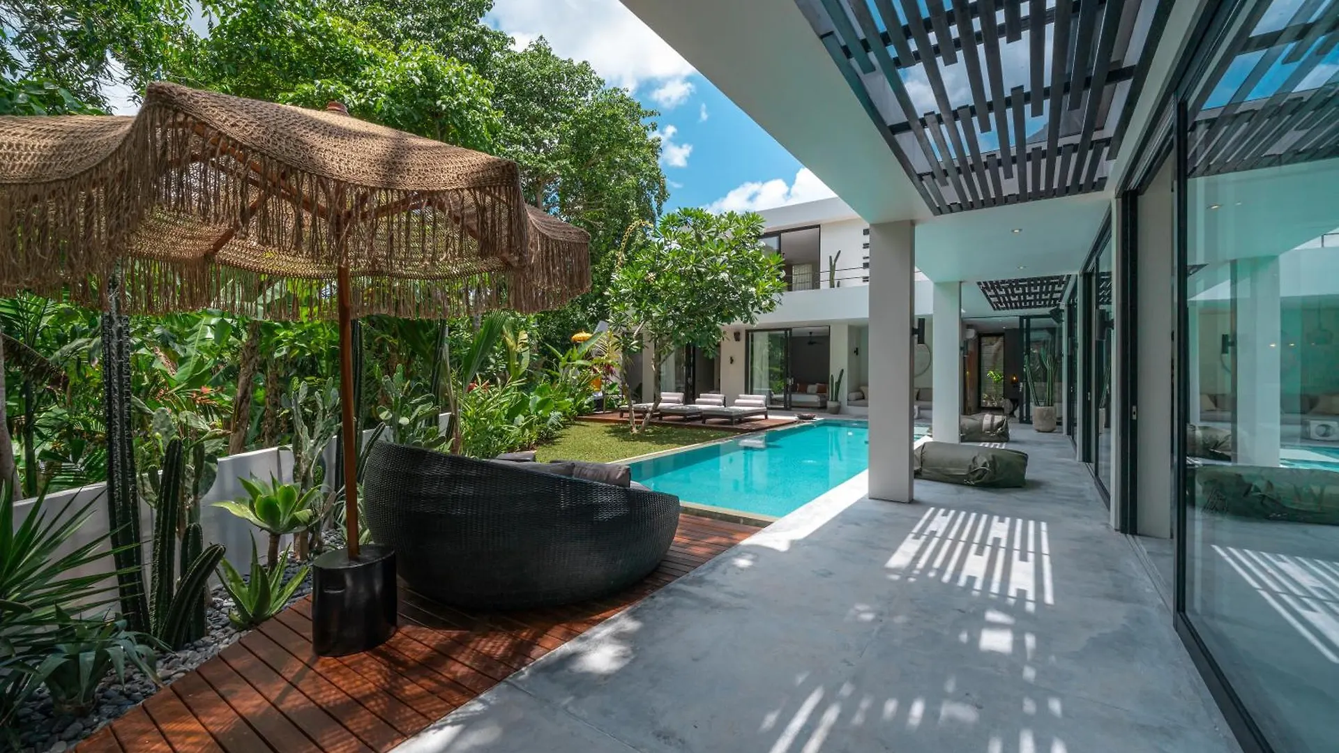 Villa Prana - High End Boutique Style Interior Design 5 Bedroom Villa Canggu