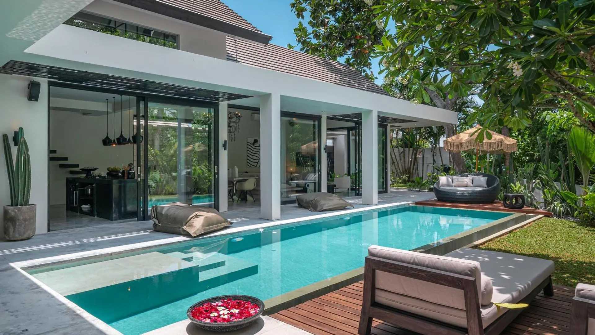 Villa Prana - High End Boutique Style Interior Design 5 Bedroom Villa Canggu