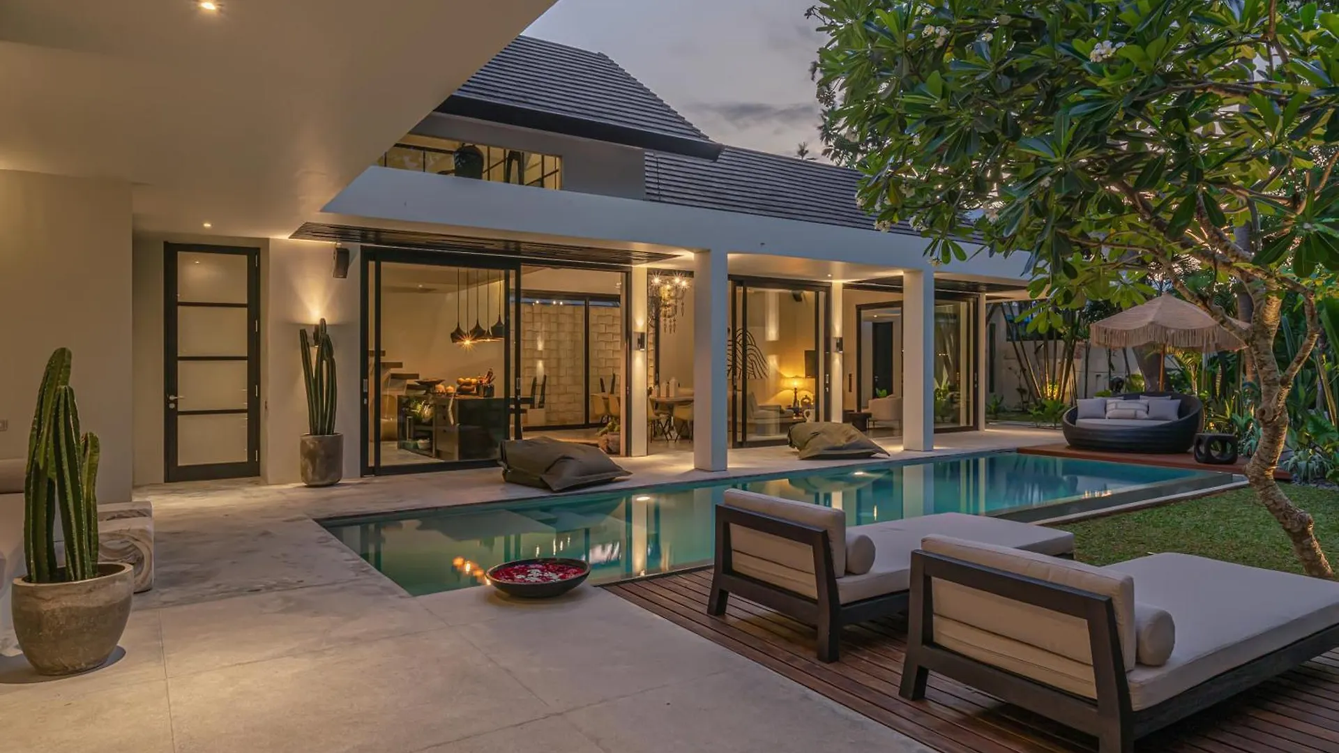 Villa Prana - High End Boutique Style Interior Design 5 Bedroom Villa Canggu  Indonesia