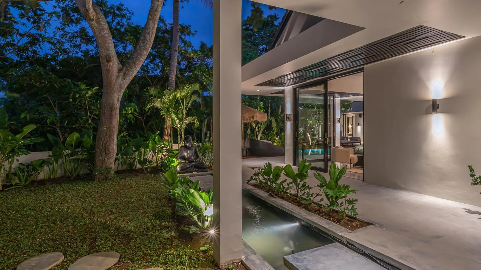 Villa Prana - High End Boutique Style Interior Design 5 Bedroom Villa Canggu