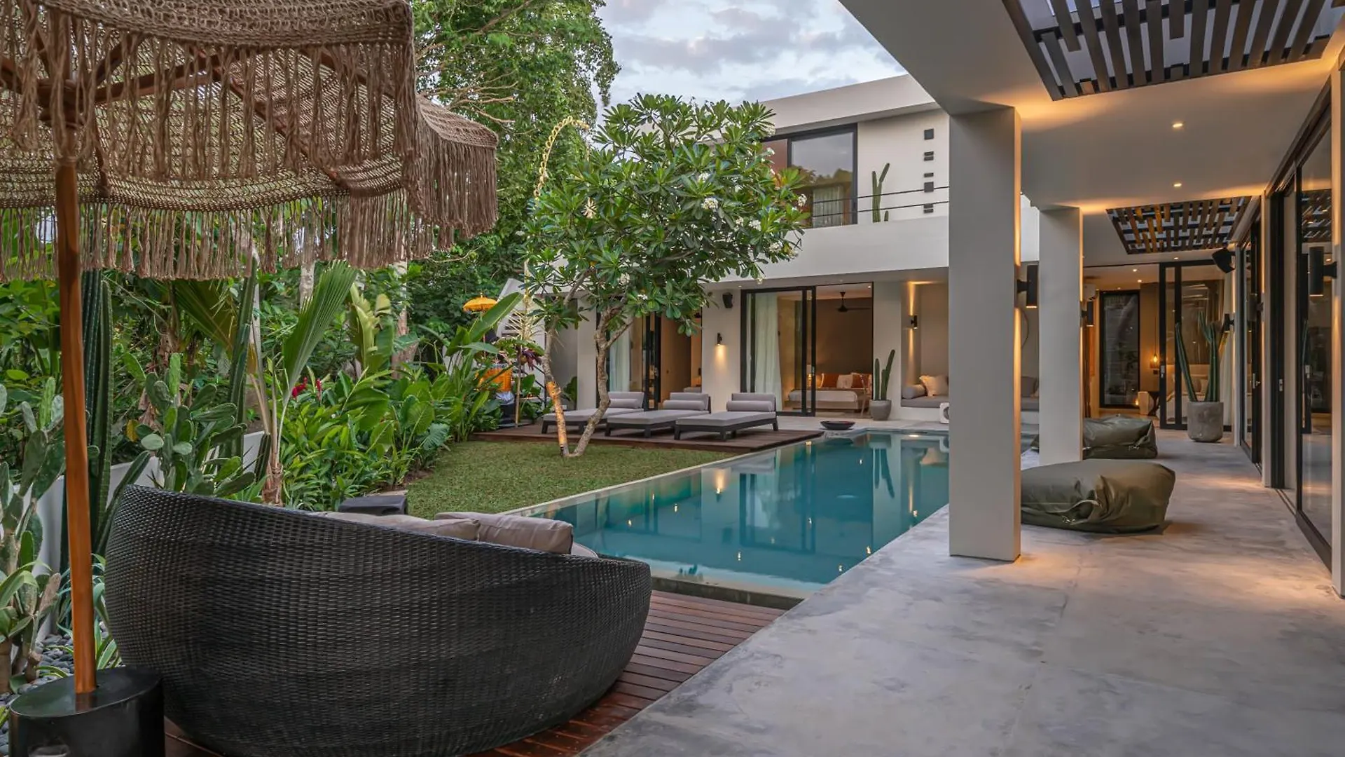 Villa Prana - High End Boutique Style Interior Design 5 Bedroom Villa Canggu