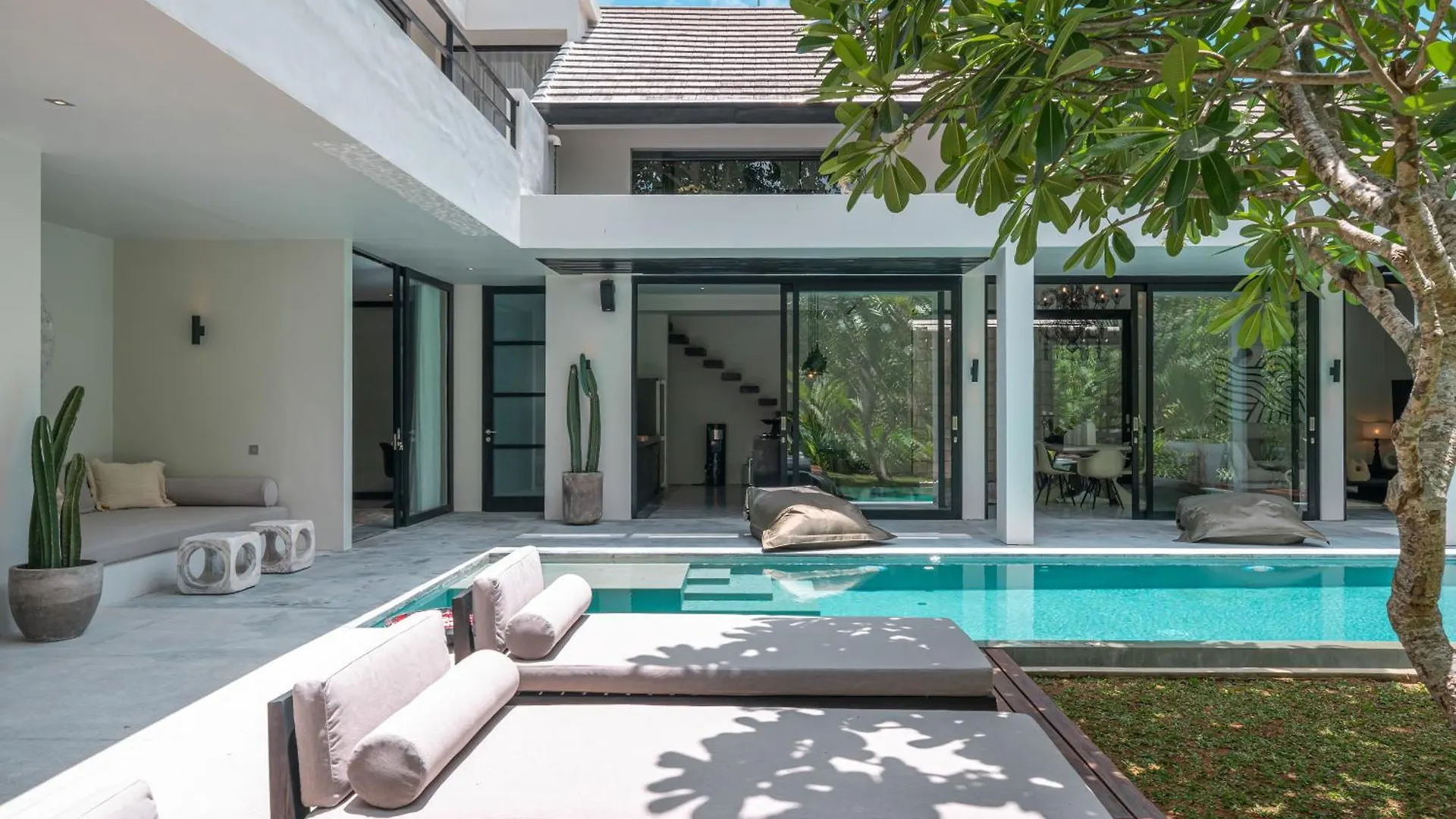 Villa Prana - High End Boutique Style Interior Design 5 Bedroom Villa Canggu