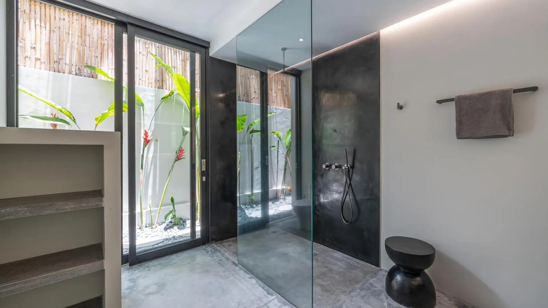 Villa Prana - High End Boutique Style Interior Design 5 Bedroom Villa Canggu