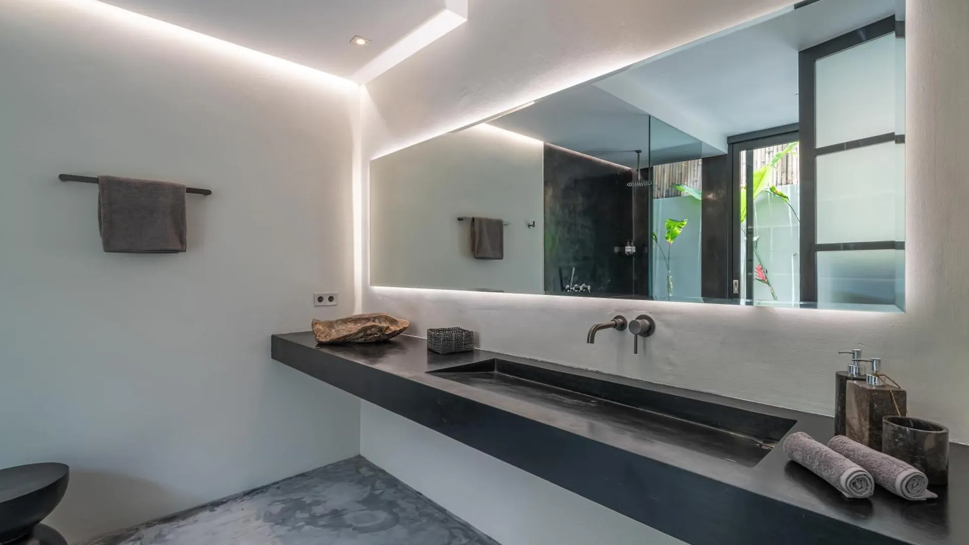 Villa Prana - High End Boutique Style Interior Design 5 Bedroom Villa Canggu   Canggu (Bali)