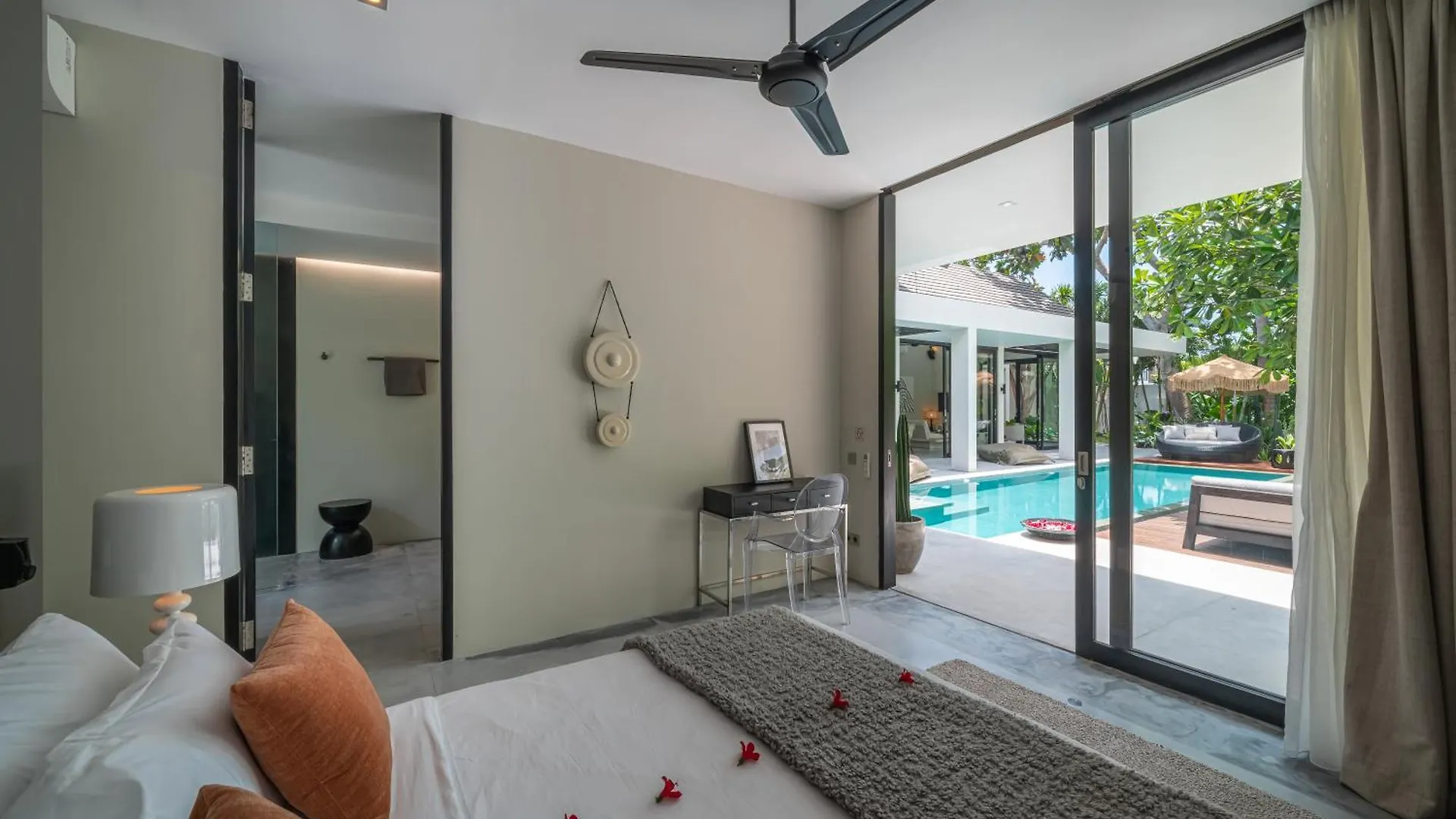 Villa Prana - High End Boutique Style Interior Design 5 Bedroom Villa Canggu