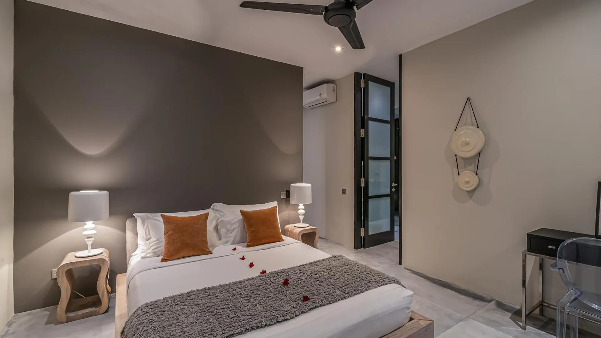 Villa Prana - High End Boutique Style Interior Design 5 Bedroom Villa Canggu  Canggu (Bali)