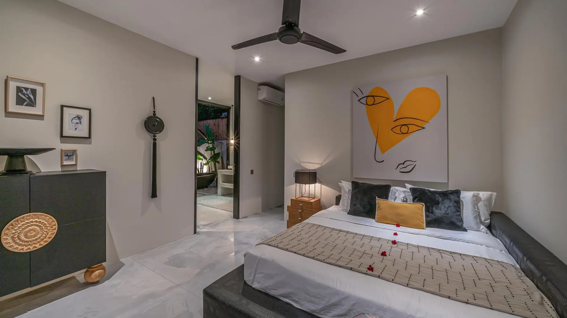 Villa Prana - High End Boutique Style Interior Design 5 Bedroom Villa Canggu   Canggu (Bali)