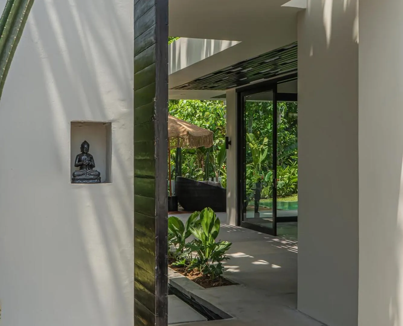 Villa Prana - High End Boutique Style Interior Design 5 Bedroom Villa Canggu